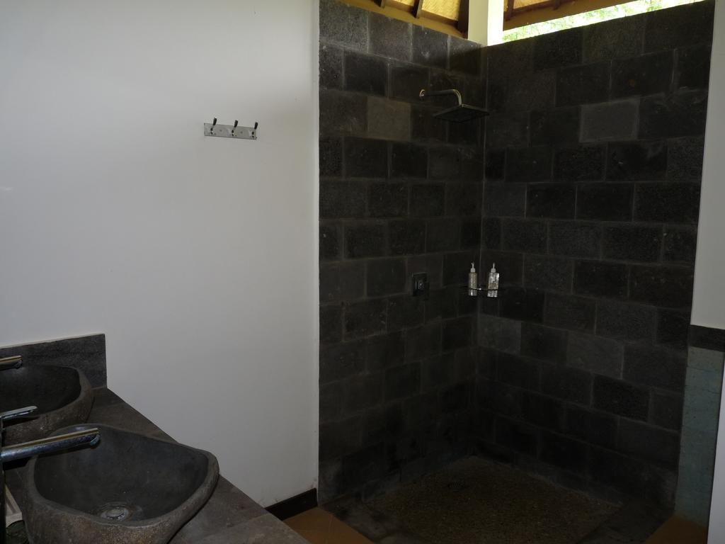 Taman Dewi Sri Villa Et Bungalow ペムテラン エクステリア 写真