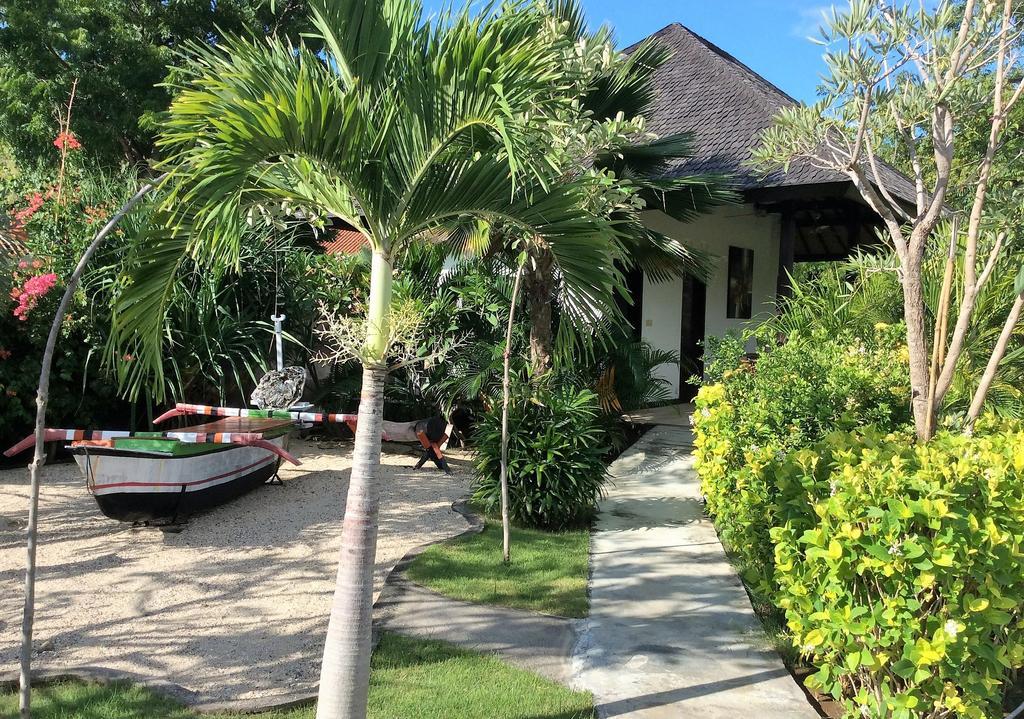 Taman Dewi Sri Villa Et Bungalow ペムテラン エクステリア 写真