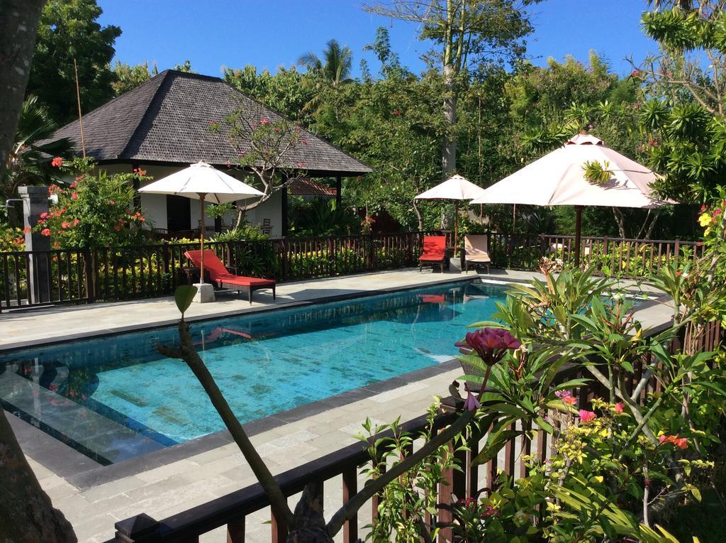 Taman Dewi Sri Villa Et Bungalow ペムテラン エクステリア 写真