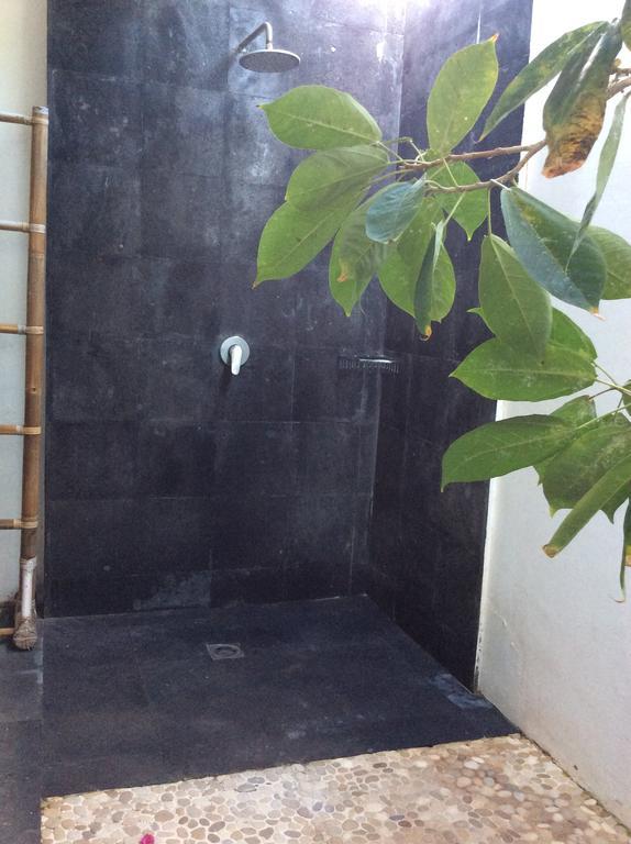 Taman Dewi Sri Villa Et Bungalow ペムテラン エクステリア 写真