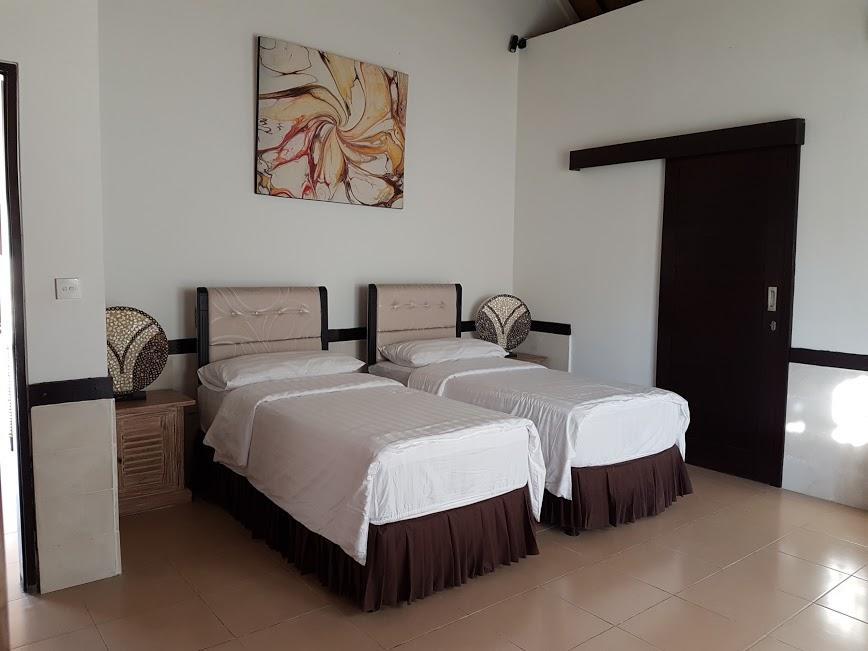 Taman Dewi Sri Villa Et Bungalow ペムテラン エクステリア 写真